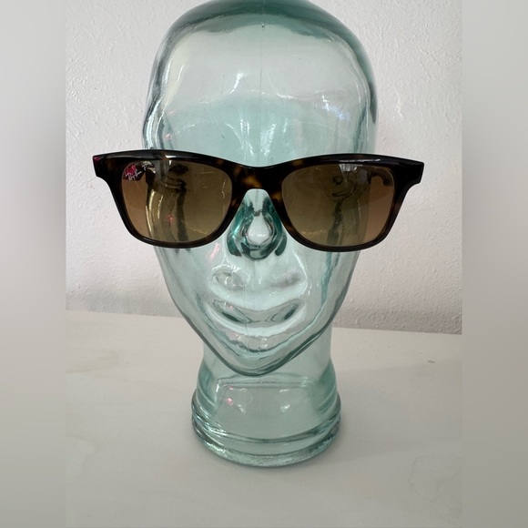 Classic Ray-Ban Wayfarer Sunglasses RB 4640 Polarized Tortoise With Case - Picture 7 of 16
